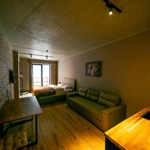 Studio z łóżkiem king-size
